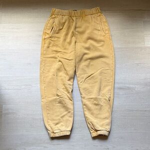 Gap High Rise VintageSoft Relaxed Joggers - Honey Yellow Wash - XS Petite